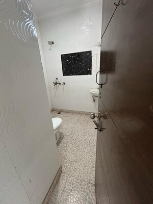 Bathroom in 3 BHK Builder Floor at Sector 41 – for Sale