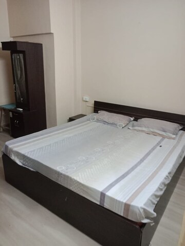 Bedroom in 1 BHK Apartment at Windsor Estate, Kalyani Nagar – for Rent