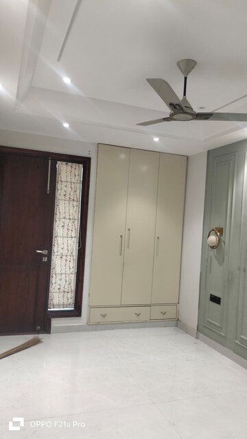 Building Lobby in 4 BHK Builder Floor at Niti Khand I – for Rent