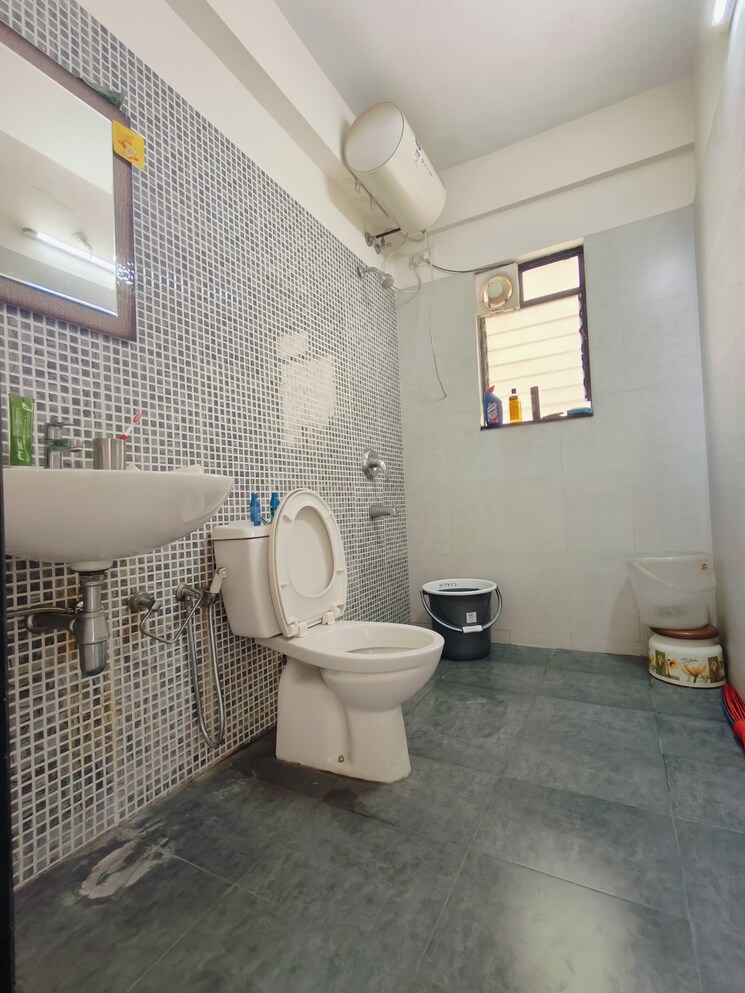 Bathroom, tata-la-montana-phase-ii 3 Bedroom 1430 Sq.Ft. Apartment In Talegaon Dabhade Pune 8388799