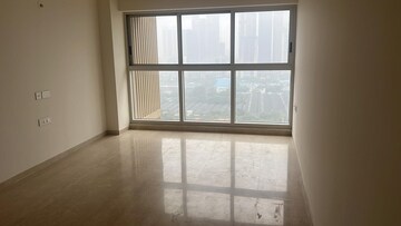 Room in 2 BHK Apartment at Lodha Vista, Lower Parel – for Rent