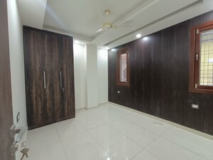 Room in 3 BHK Builder Floor at Dwarka Mor – for Sale