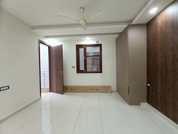 Bedroom, dwarka mor 3 Bedroom 135 Sq.Yd. Builder Floor In Dwarka Mor Delhi 8388797