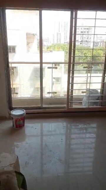 Room in 3 BHK Apartment at Mayfair June Blossoms, Bandra West – for Rent