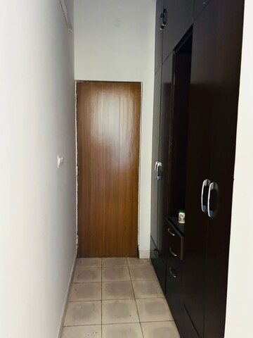 Building Lobby in 4 BHK Builder Floor at Sector 43 – for Sale