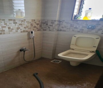 Bathroom in 1 BHK Apartment at Dadar East – for Rent