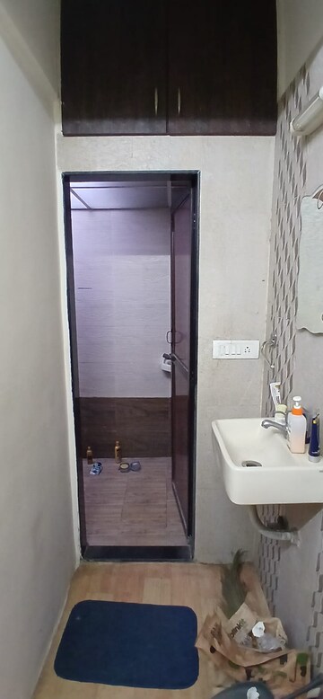 Bathroom in 1.5 BHK Apartment at Vashi Sector 19 – for Sale