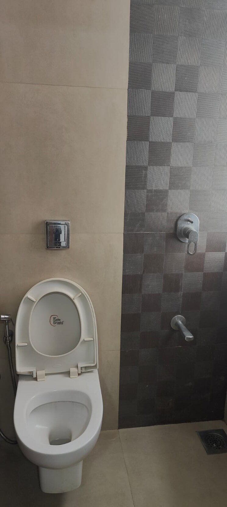 Bathroom, jp-unity-tower 2 Bedroom 715 Sq.Ft. Apartment In Lower Parel Mumbai 8388819