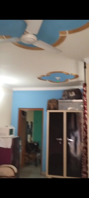 Furnished Amenities in 1 BHK Builder Floor at New Ashok Nagar – for Sale