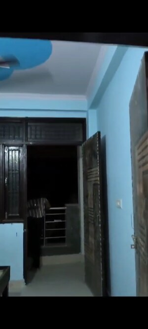 Furnished Amenities in 2 BHK Builder Floor at New Ashok Nagar – for Sale