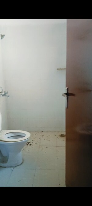 Bathroom in 3.5 BHK Builder Floor at BPTP Elite Floors, Sector 83 – for Sale