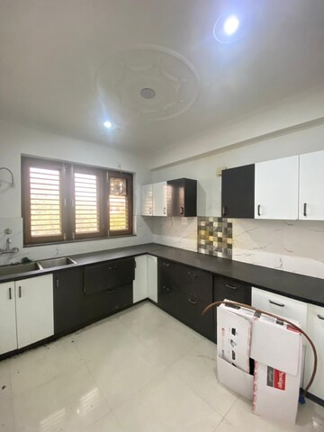 Kitchen in 3 BHK Builder Floor at Ansal Plaza Sector-23, Sector 23 – for Rent