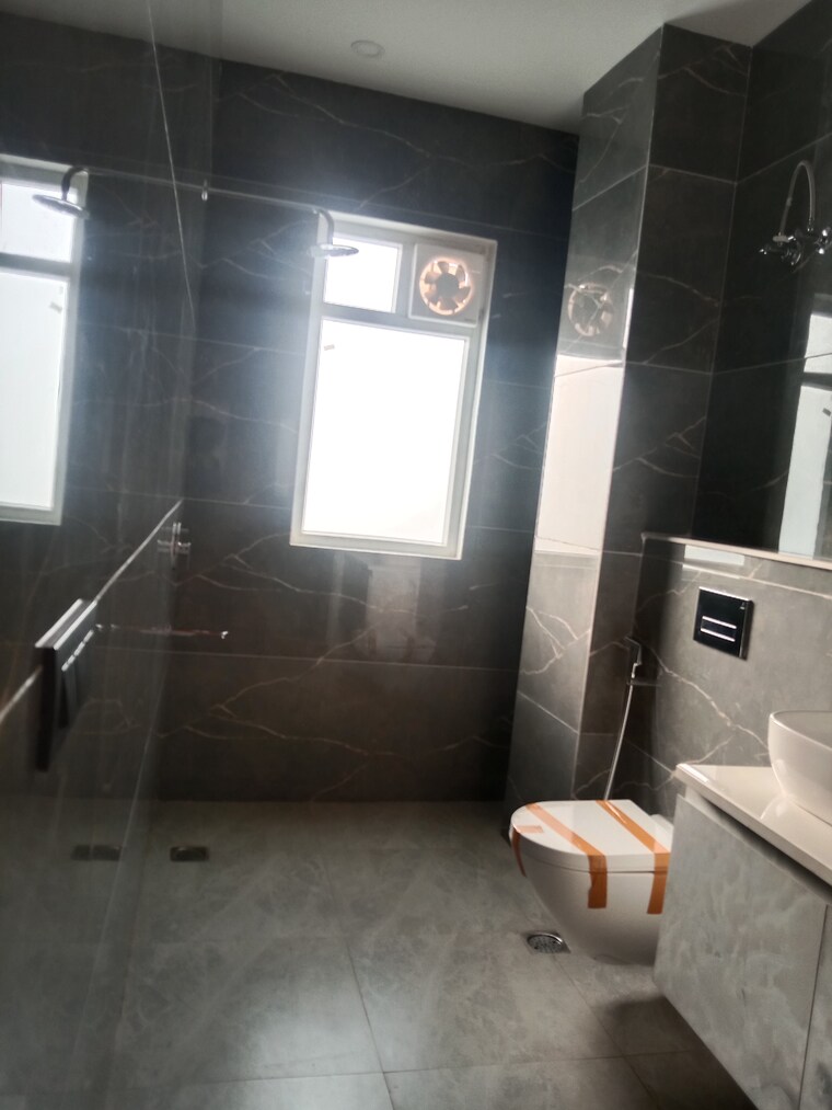 Bathroom, klj-greens 3 Bedroom 1702 Sq.Ft. Apartment In Sector 77 Faridabad 8389010