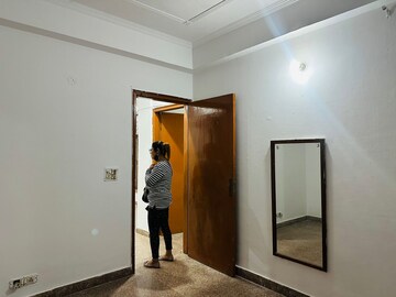 Building Lobby in 1 BHK Builder Floor at Saket – for Rent