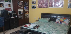 Bedroom in 4 BHK Builder Floor at Sector 16 A – for Sale