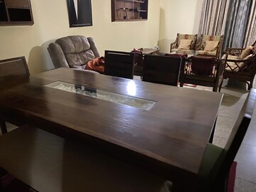 Master Bedroom in 2 BHK Builder Floor at South Extension I – for Rent
