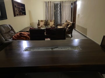 Living Room in 2 BHK Builder Floor at South Extension I – for Rent
