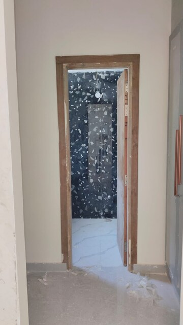 Building Lobby in 3 BHK Builder Floor at Green Fields Colony – for Sale