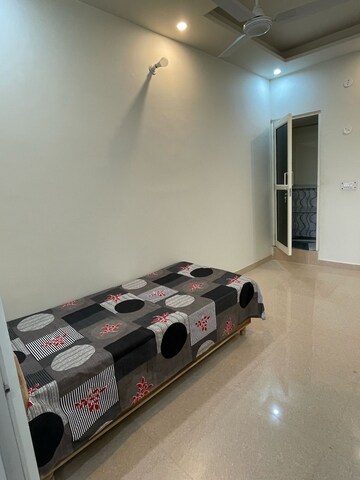 Bedroom in 1 BHK Villa at RWA Apartments Sector 41, Sector 41 – for Rent