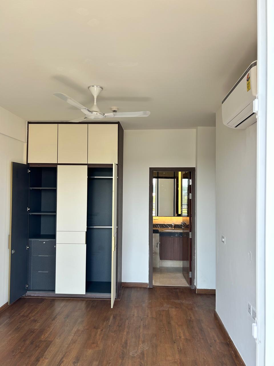 3 BHK + Pooja Room 1225 Sq.Ft. Apartment in DLF Alameda