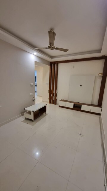 Room in 2 BHK Apartment at Candeur Landmark, Varthur – for Rent