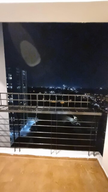 Furnished Amenities in 2 BHK Apartment at Candeur Landmark, Varthur – for Rent
