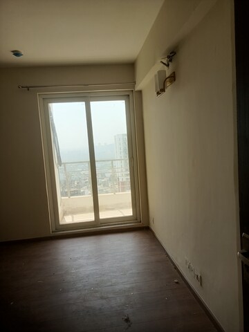 Room in 4 BHK Apartment at The 3C Lotus Panache, Sector 110 – for Rent