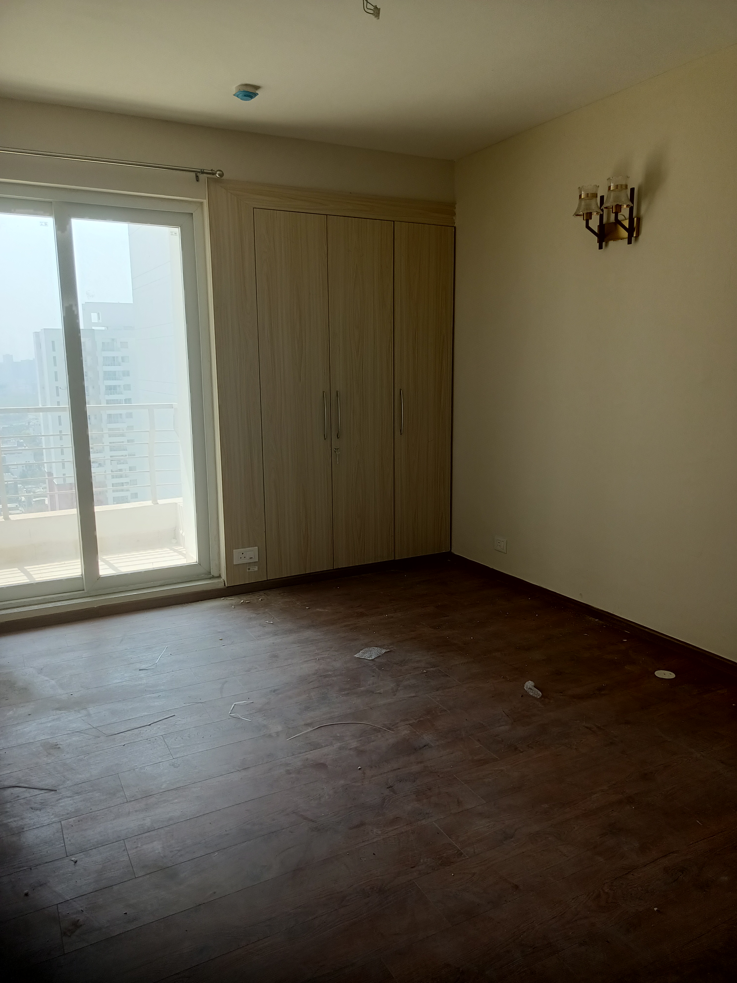 4 BHK + Pooja Room,Servant Room 2800 Sq.Ft. Apartment in The 3C Lotus Panache