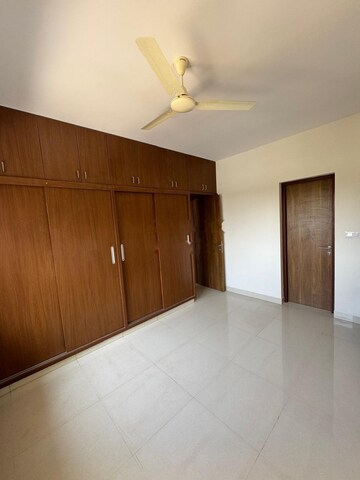 Room in 2 BHK Apartment at Godrej Eternity, Kanakapura Road – for Rent