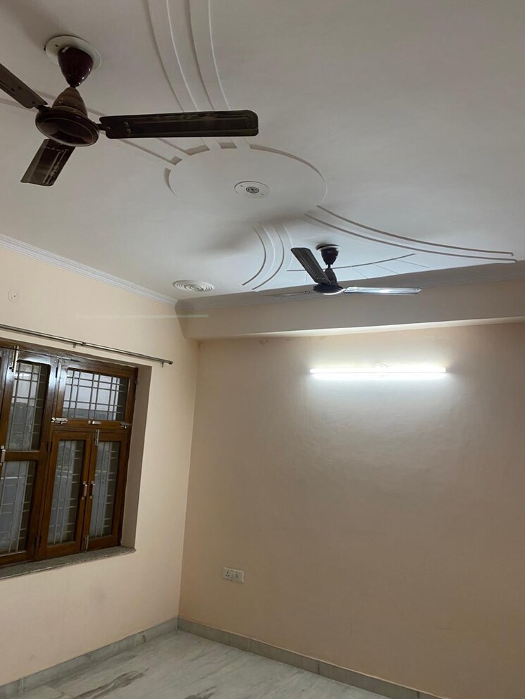 undefined, sector 23a 2 Bedroom 1200 Sq.Ft. Builder Floor In Sector 23a Gurgaon 8389405