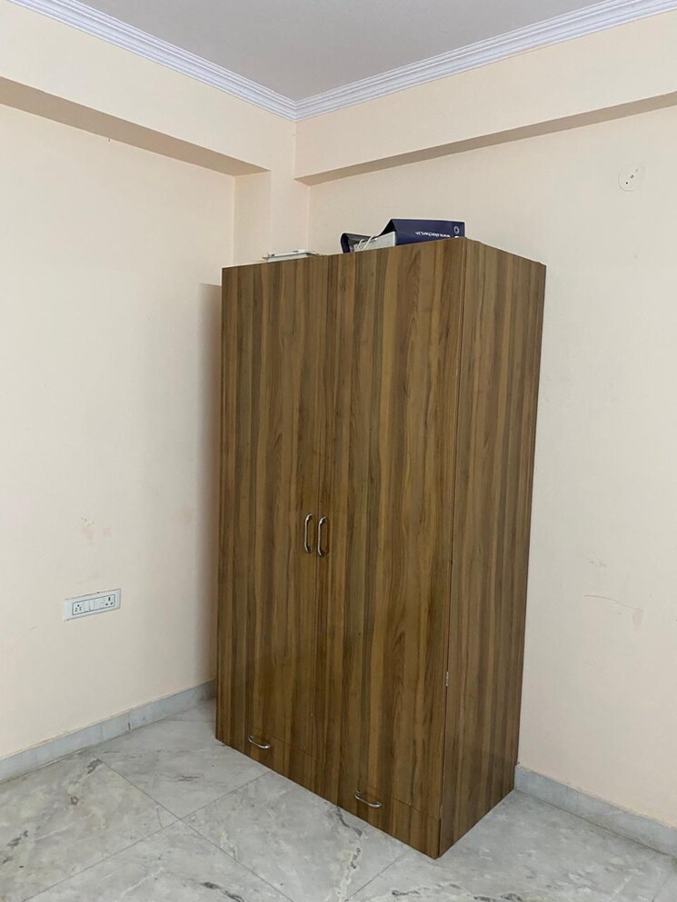 Room, sector 23a 2 Bedroom 1200 Sq.Ft. Builder Floor In Sector 23a Gurgaon 8389405