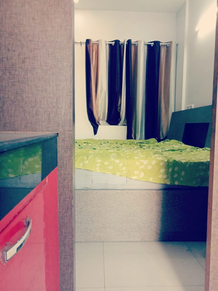 Bedroom, pioneer-park-phase-1 1 RK 300 Sq.Ft. Apartment In Sector 61 Gurgaon 8389403