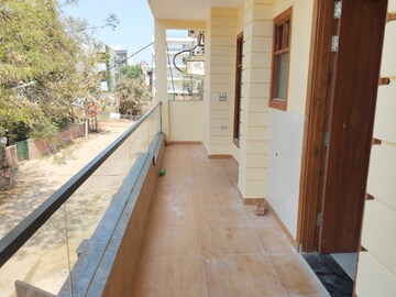 Balcony in 4 BHK Builder Floor at Green Fields Colony – for Sale