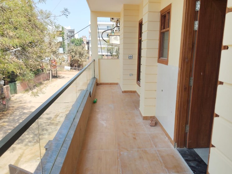 Balcony, green fields colony 4 Bedroom 2025 Sq.Ft. Builder Floor In Green Fields Colony Faridabad 8389413