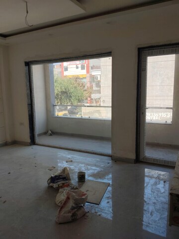 Room in 4 BHK Builder Floor at Green Fields Colony – for Sale