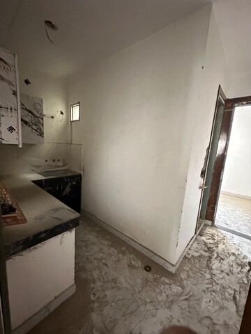 Furnished Amenities in 3 BHK Villa at Jyoti Park – for Sale