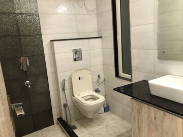 Bathroom in 3 BHK Apartment at Old Rajinder Nagar – for Rent