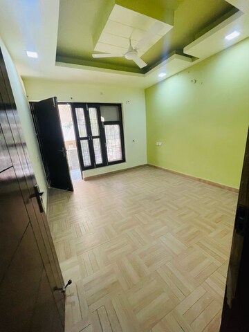 Room in 2.5 BHK Builder Floor at Sector 1 – for Rent