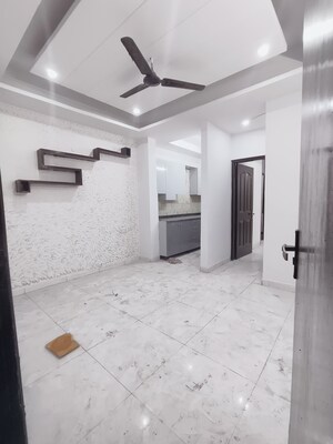 Room in 2 BHK Builder Floor at Sahayog CHS Vasundhara Sector 9, Vasundhara Sector 9 – for Sale
