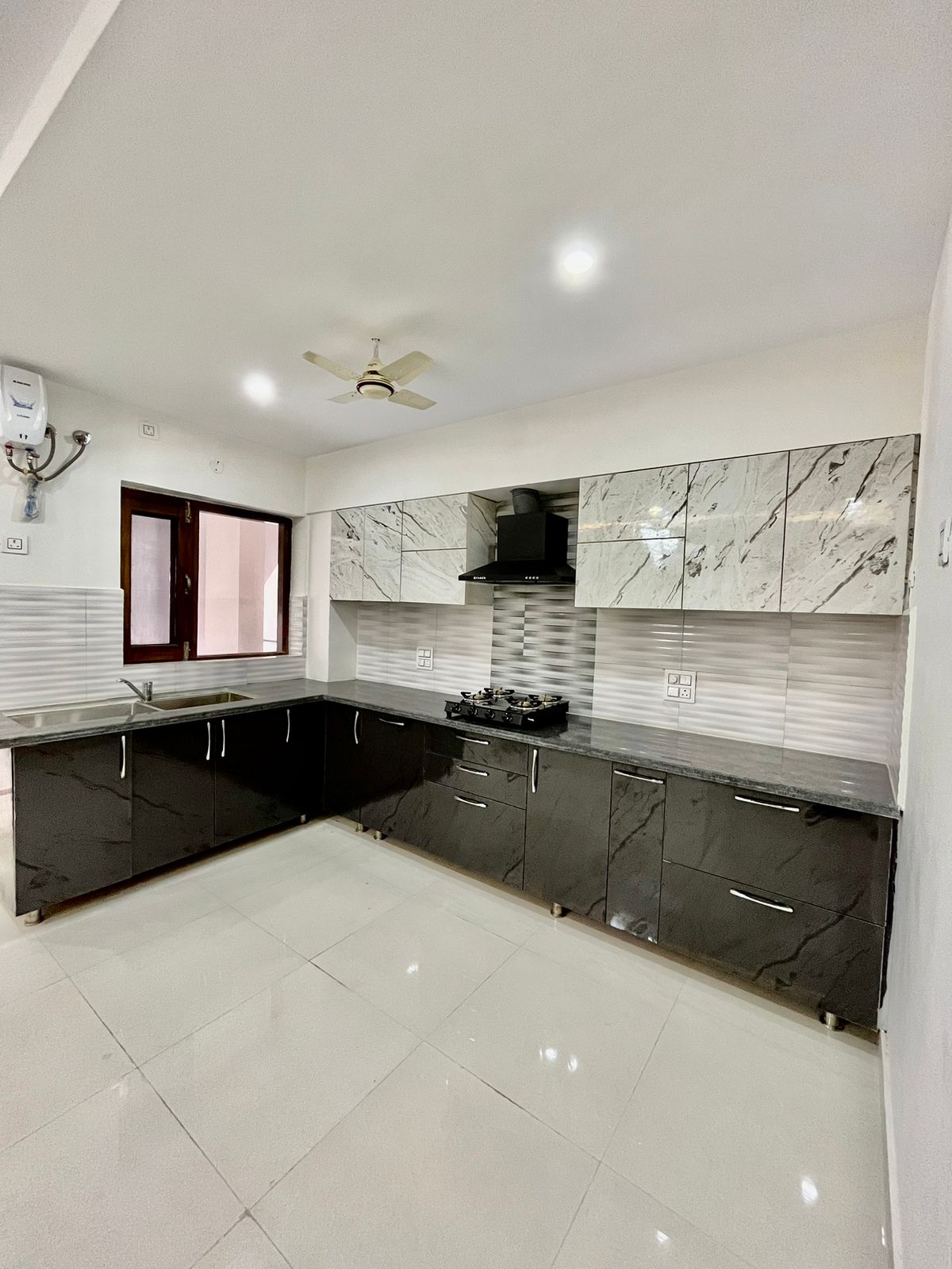 3 BHK + Extra Room Apartment For Sale in Apka 3 Bhk Flat Prime Loc