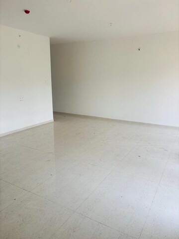 Room in 3 BHK Apartment at Ajit Appartment, Model Colony – for Rent