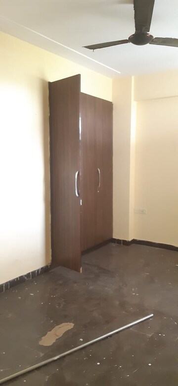 Room in 2 BHK Apartment at GH-7 Crossings Republik, Vijay Nagar – for Rent