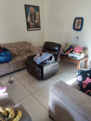 Living Room in 2 BHK Builder Floor at Sector 7 – for Rent