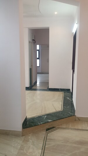 Bathroom in 2 BHK Apartment at Mahagun Manor, Sector 50 – for Sale
