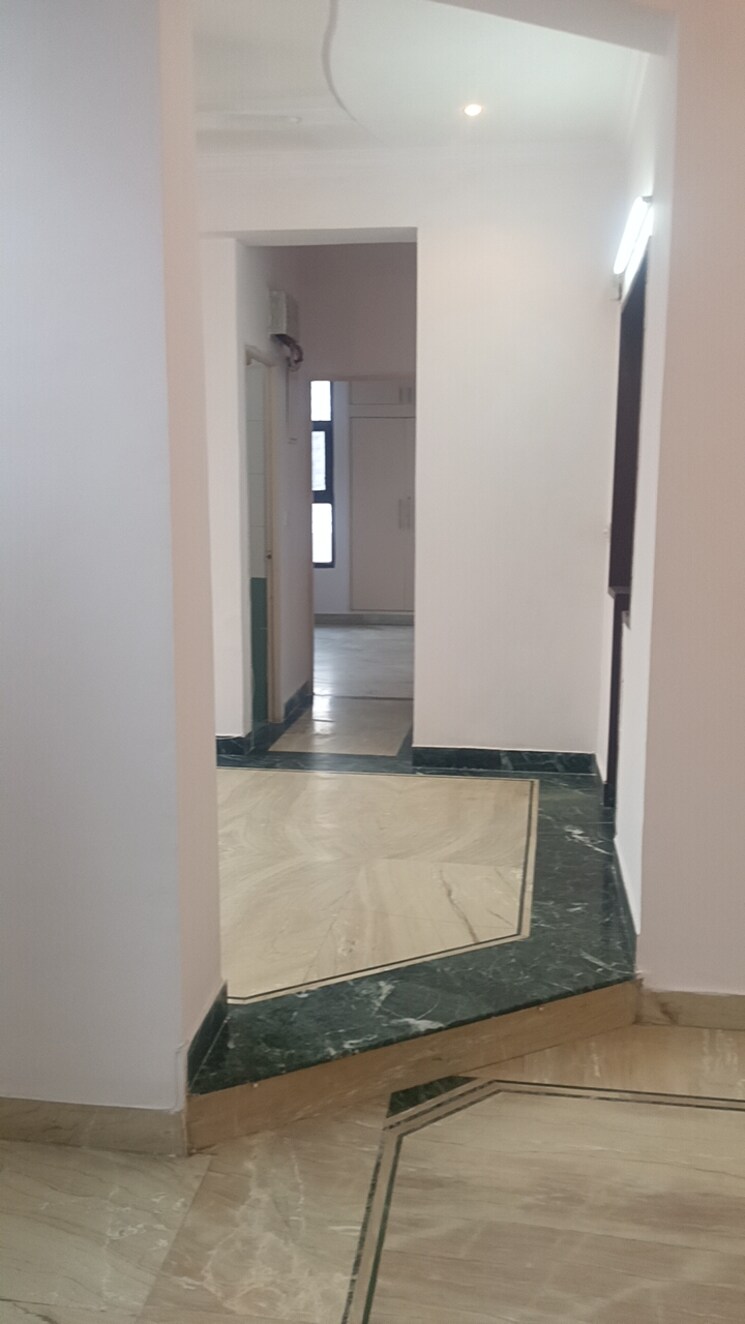 Bathroom, mahagun-manor 2 Bedroom 1225 Sq.Ft. Apartment In Sector 50 Noida 8389653