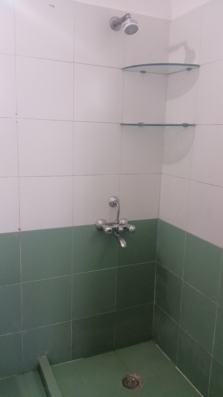 Bathroom, mahagun-manor 2 Bedroom 1225 Sq.Ft. Apartment In Sector 50 Noida 8389653