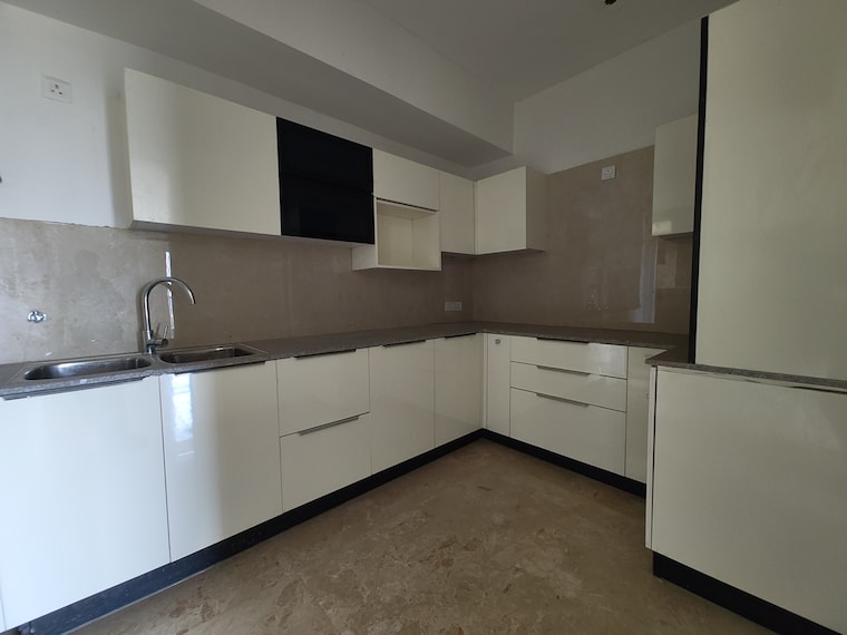 Kitchen, beverly-golf-avenue 3.5 Bedroom 2072 Sq.Ft. Apartment In Mohali Sector 65 Chandigarh 8389846