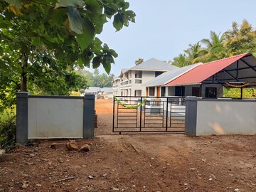 6+ BHK Villa – Exterior View View at Guhagar - for Sale