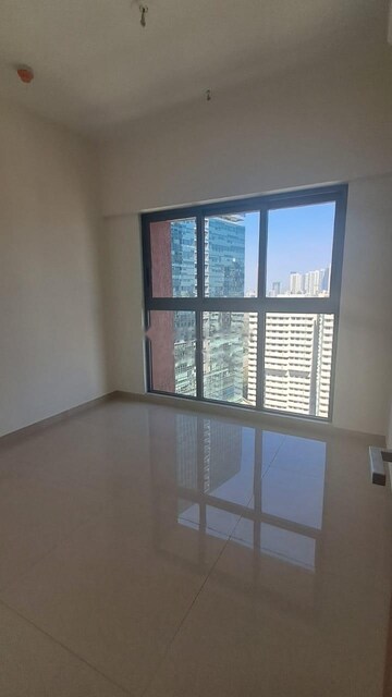 2 BHK Apartment For Rent in Lodha Vista, Lower Parel
