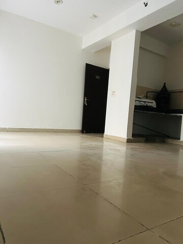 Room in 2 BHK Apartment at Shri Radha Sky Park, Sector 16b Greater Noida – for Rent